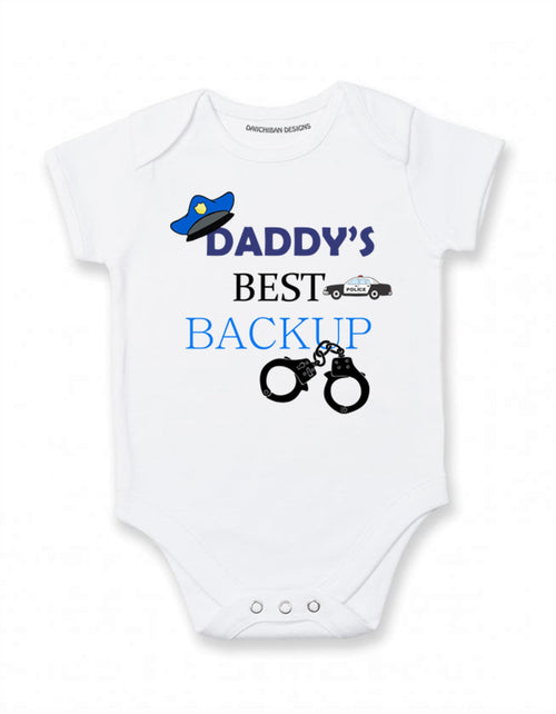 Daiichiban Designs Baby Bodysuit “Daddy’s Back-Up” – Funny Police-Inspired Infant Outfit – Cute Law Enforcement baby gift