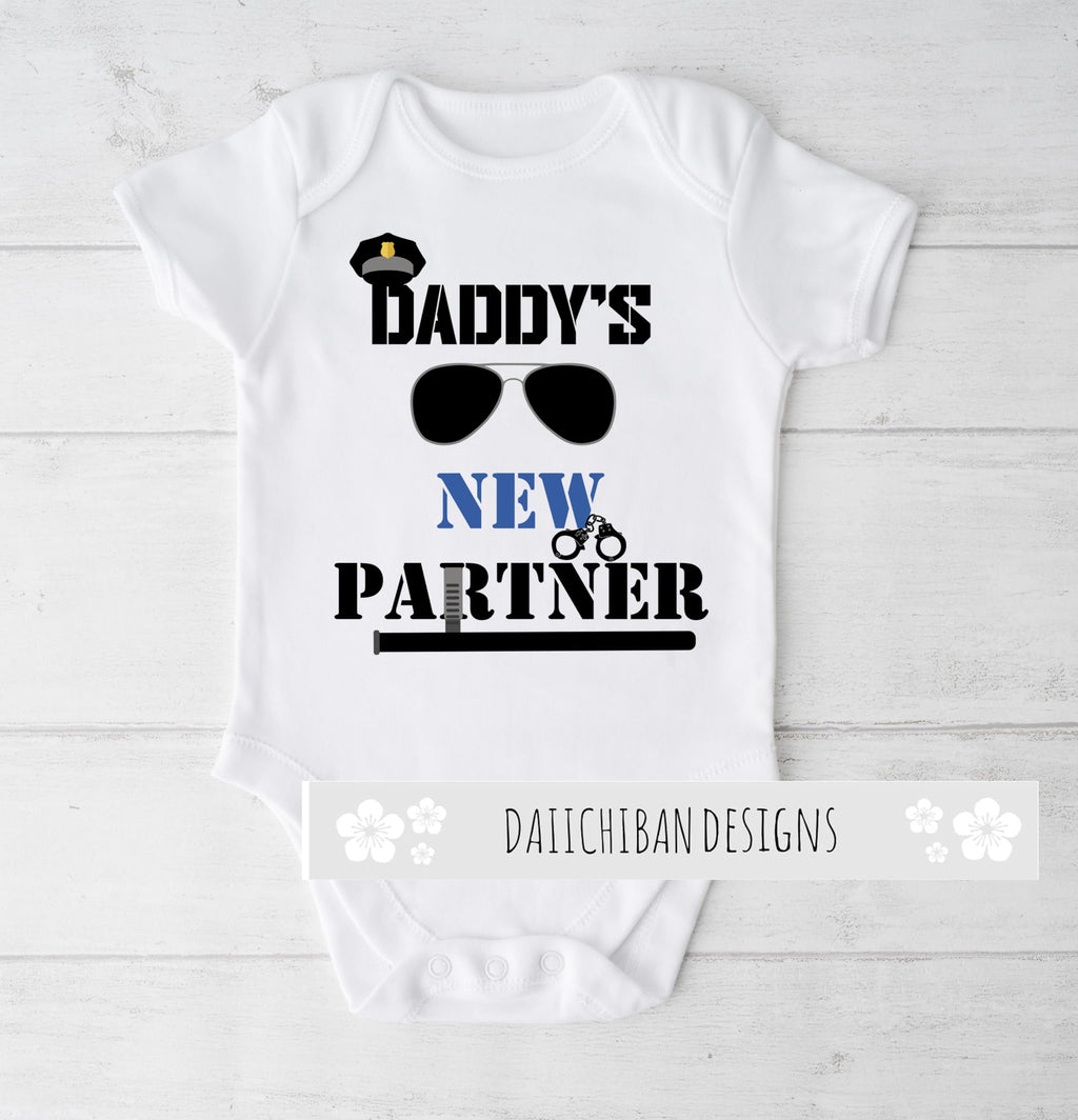Daiichiban Designs Baby boy Police Outfit – “Daddy’s New Partner” – Police Officer Dad baby clothes